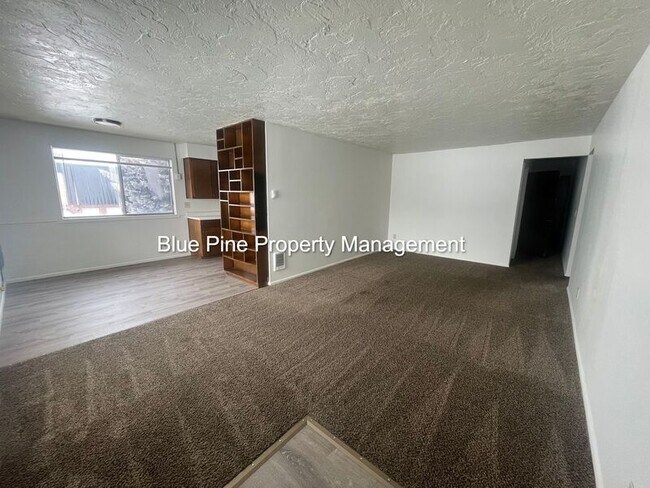 Foto del edificio - 353 E 15th St