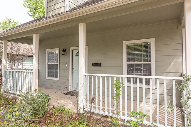 Building Photo - 1108 Juniper St