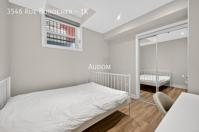 Building Photo - 3546 Rue Durocher