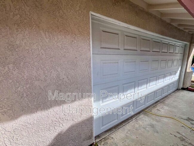 Foto del edificio - 39761 Rustic Glen Dr