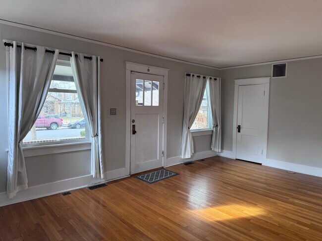 Foto del edificio - 2270 Holly St