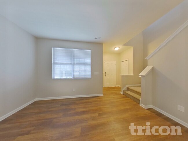 Building Photo - 1021 Skillbeck Rd