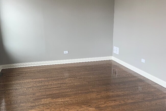 Living room - 1627 N Meade Ave