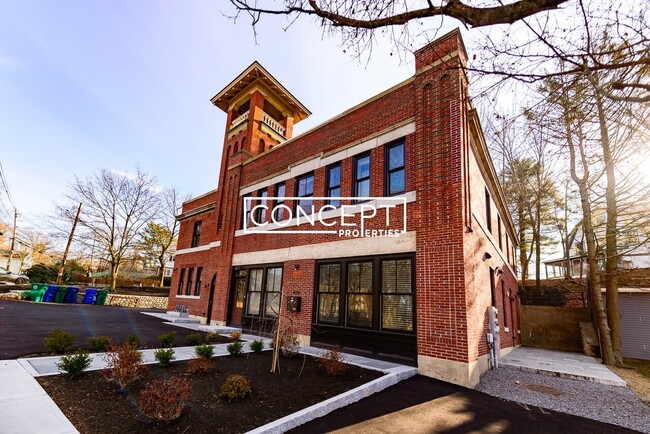 Foto del edificio - 2044 Beacon St