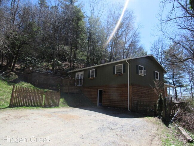 Foto del edificio - 4 br, 2 bath House - 828 Arnett Hollow Road