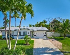 Building Photo - 4780 SE Bayshore Terrace