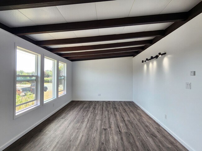 Foto del edificio - 1061-1063 Forson Rd