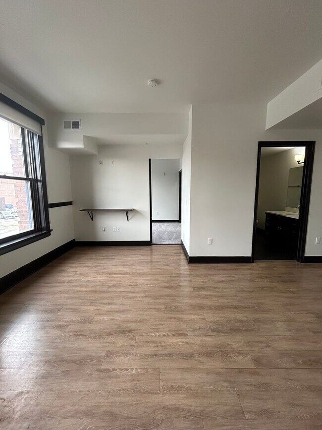 Foto del edificio - Sleek Downtown Living with a Modern Edge