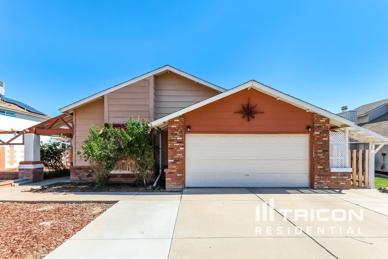 Foto principal - 6525 W Sierra St
