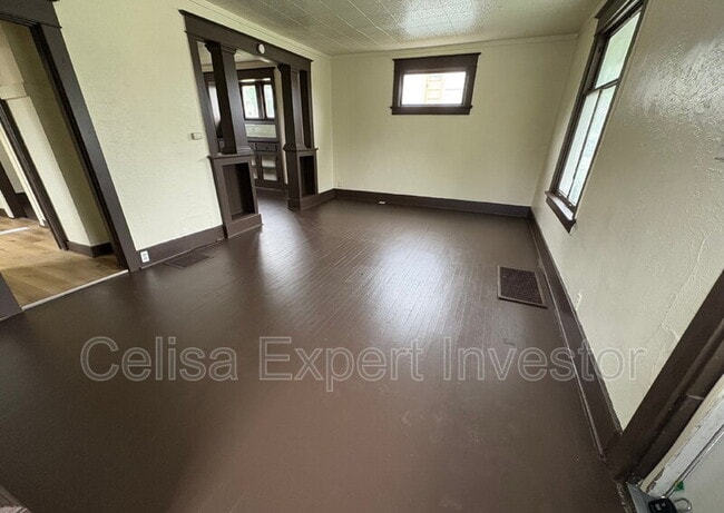 Foto del edificio - 2309 Warsaw St