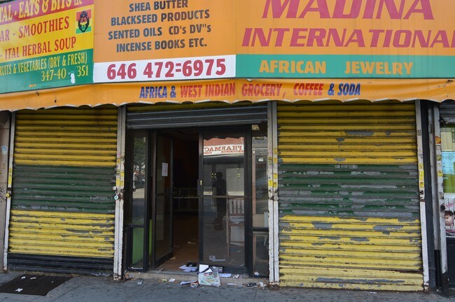 Foto del edificio - 671-677 Nostrand Ave