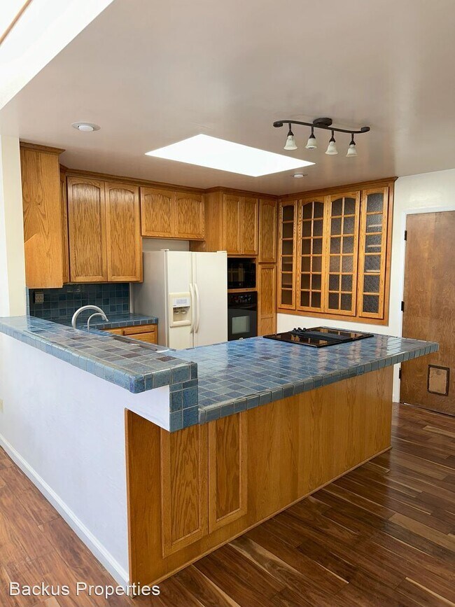Building Photo - 4 br, 2 bath House - 832 Loyola Dr