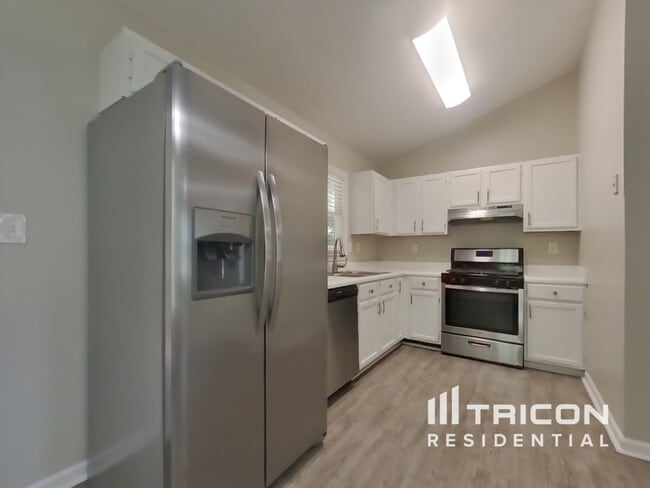 Foto del edificio - 146 Aztec Way SE