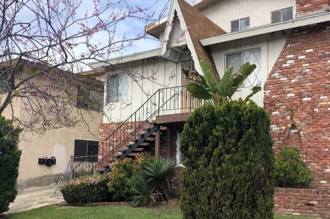 Foto del edificio - 521 Evergreen St