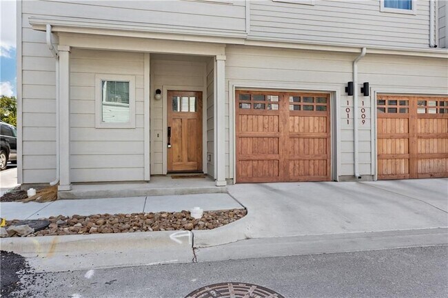 Building Photo - 1011 Muse Ln