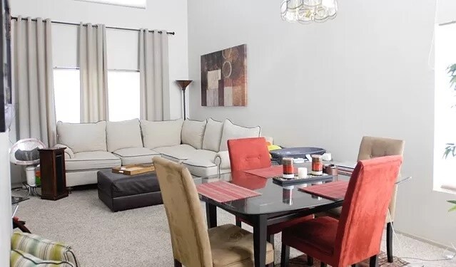 Foto del edificio - 3558 Glenridge Ave