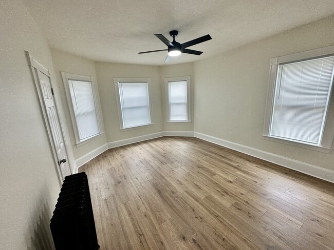 Building Photo - 144 Perkins Ave