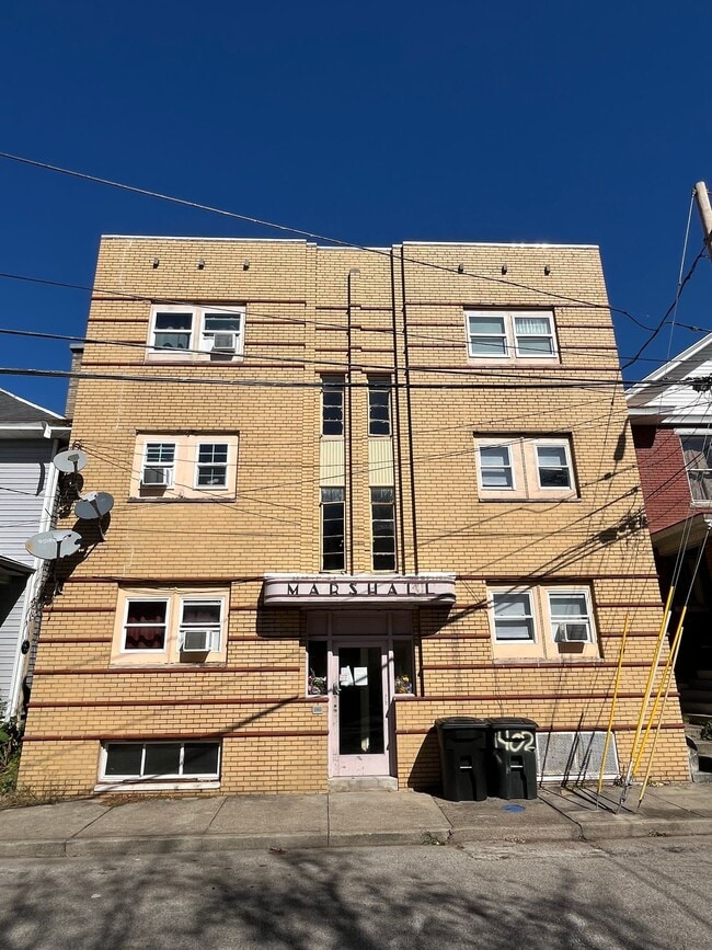 Building Photo - 1402 Lee St E