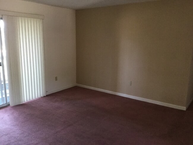 Foto del edificio - 2 BEDROOM 2 BATH CONDO ON 2ND FLOOR AT MYR...
