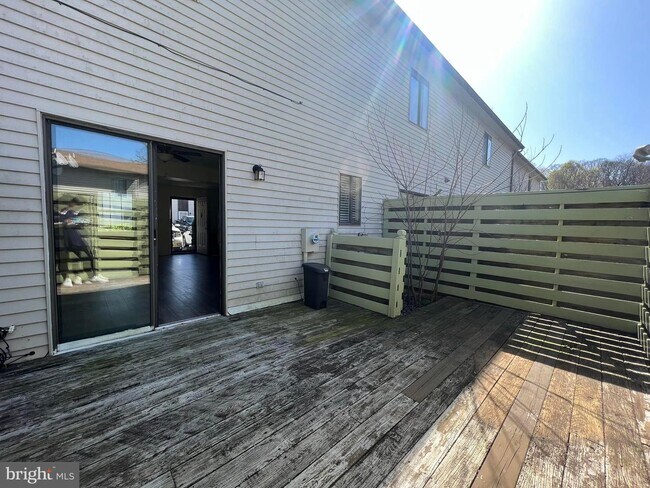 Foto del edificio - 24 Countryplace Ln