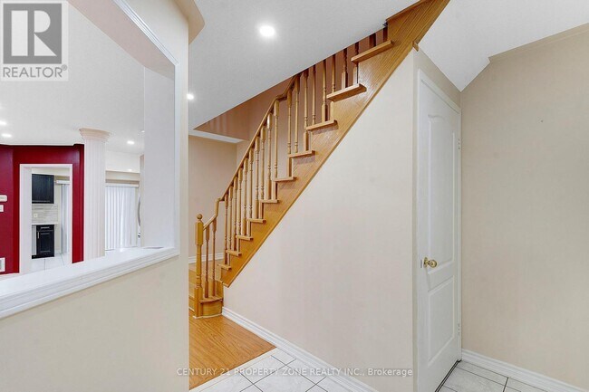 Photo du bâtiment - 7186 Waldorf Way