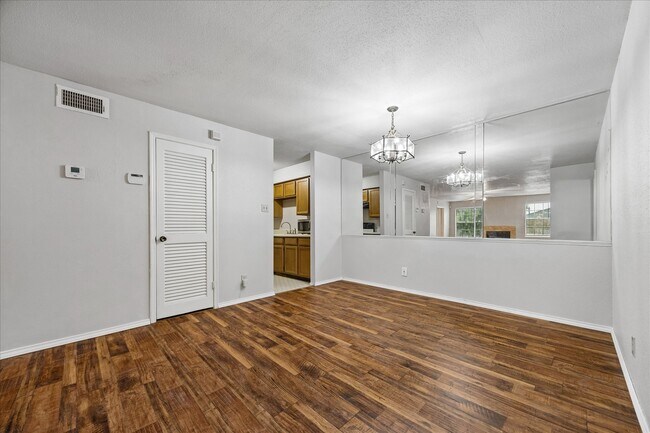 Foto del edificio - 9700 Leawood Blvd