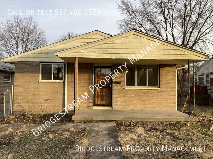 Foto principal - Nice 3 bedroom, 2 bath home in West Dayton