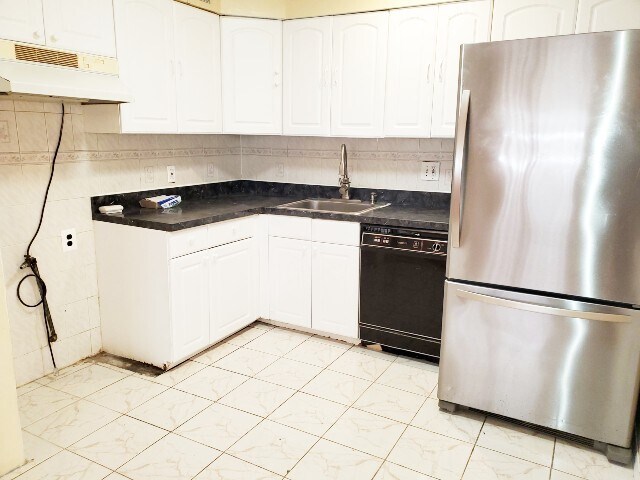 Building Photo - 715 Warwick St