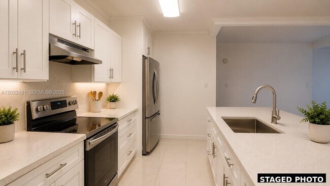 Foto del edificio - 240 W Park Dr