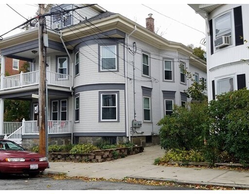 Building Photo - 15 Titcomb St