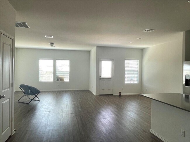 Foto del edificio - 909 Bluewood Bend