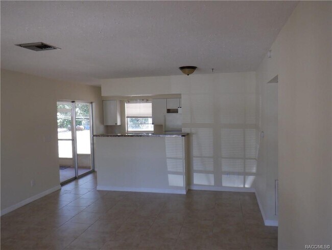 Foto del edificio - 927 E Turner Camp Rd