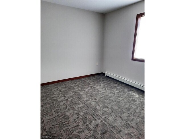 Foto del edificio - 355 2nd St SE