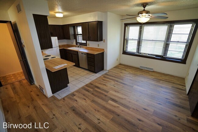Foto del edificio - 5206 Milwaukee St