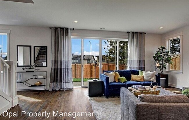Foto del edificio - 4 br, 3 bath House - 33154 Holly Avenue So...