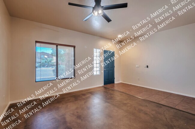 Building Photo - 8261 N Converse Ct