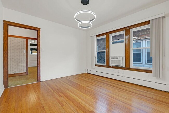 Foto del edificio - 5034 W Parker Ave