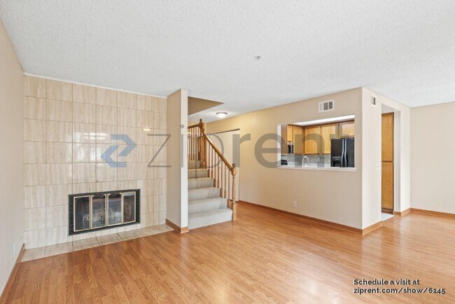 Building Photo - 2112 Vista Del Mar