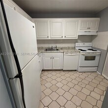 Building Photo - 7801 S Colony Cir