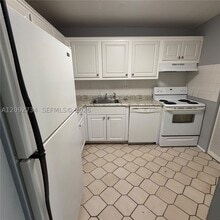 Building Photo - 7801 S Colony Cir