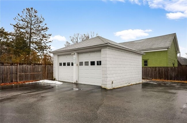 Foto del edificio - 292 Pleasant St