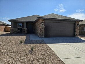 Building Photo - 528 Boxelder Dr