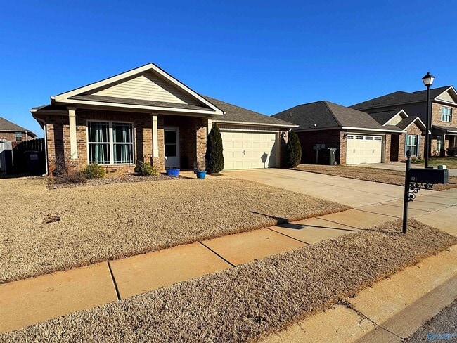 Building Photo - 121 Daymark Dr