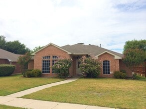 Building Photo - 1212 Harvard Ln