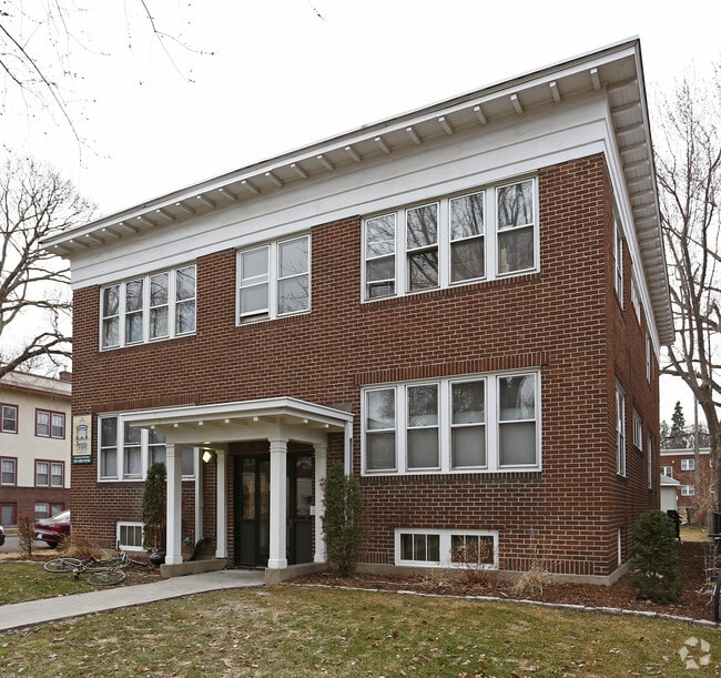 Building Photo - 1980 Ashland Ave