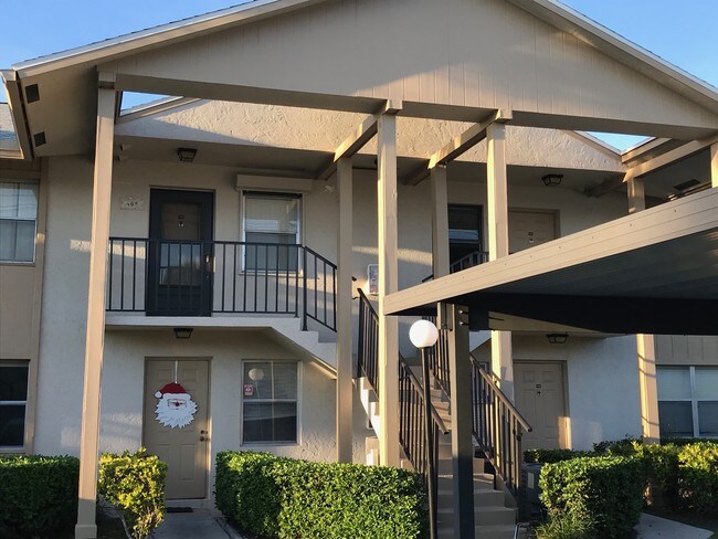 Building Photo - 3051 SE Aster Ln