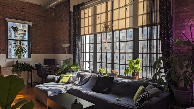 La Unidad 3D tiene este estilo de ventanas. - Elks Club JSQ