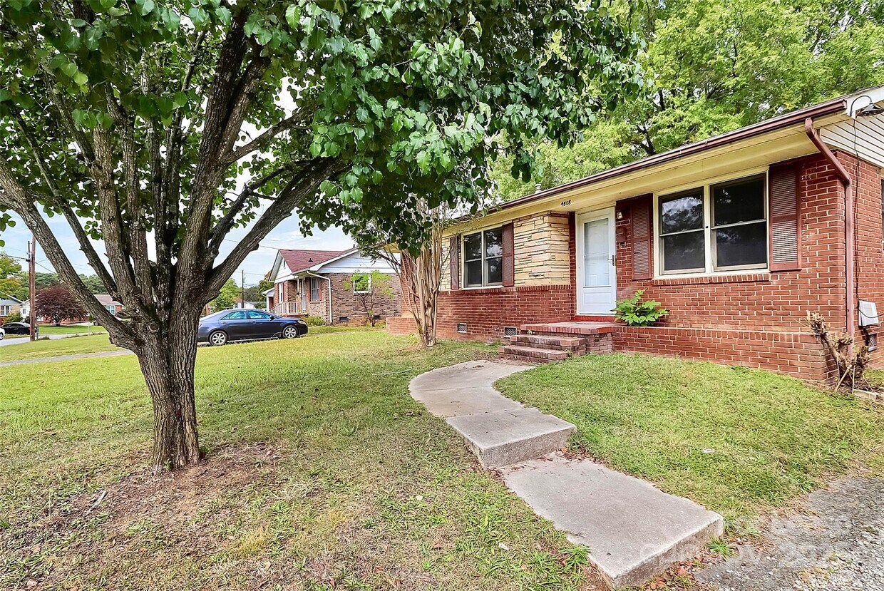 Primary Photo - 4808 Brooktree Dr