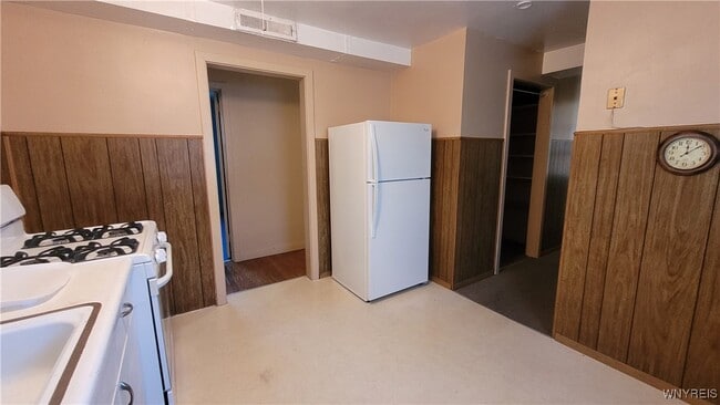 Building Photo - 6 Balzac Ct