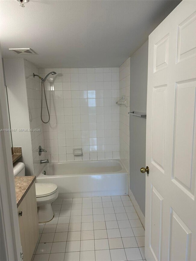 Foto del edificio - 655 SW 111th Way